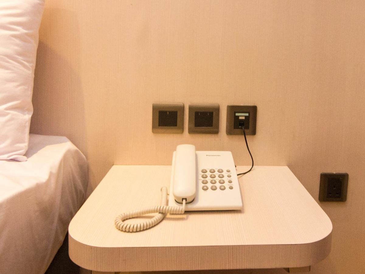Blitz Hotel Batam Centre Εξωτερικό φωτογραφία