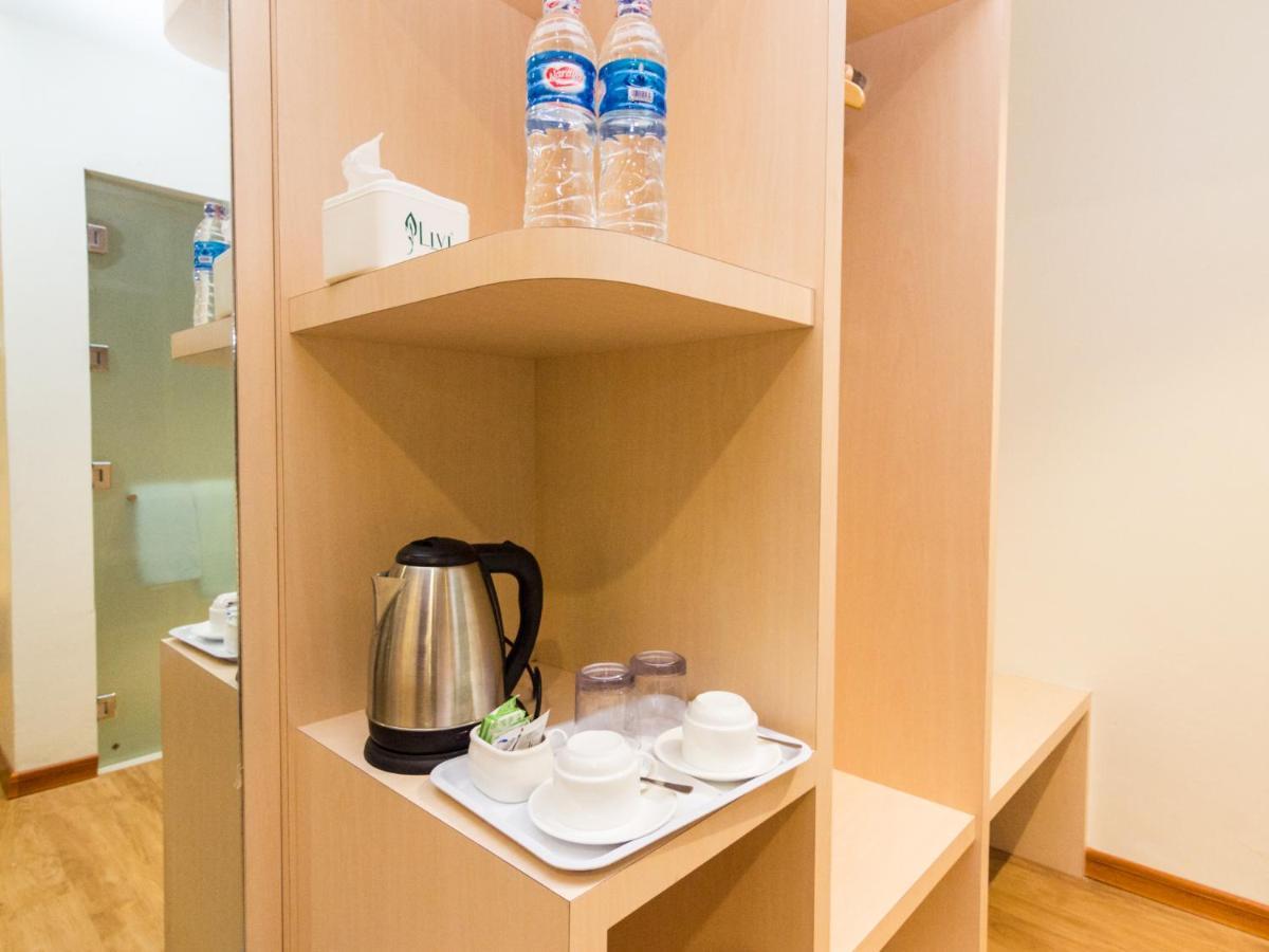 Blitz Hotel Batam Centre Εξωτερικό φωτογραφία